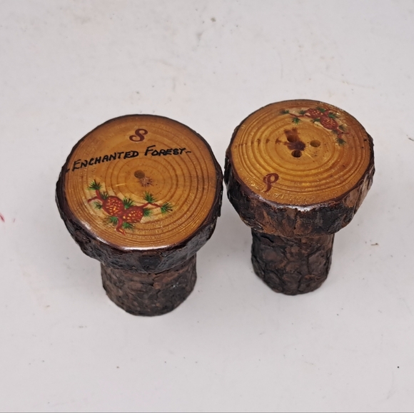 Vintage Rustic Natural Wood Mushroom Shaped Salt And Pepper Shakers - Picture 2 of 4